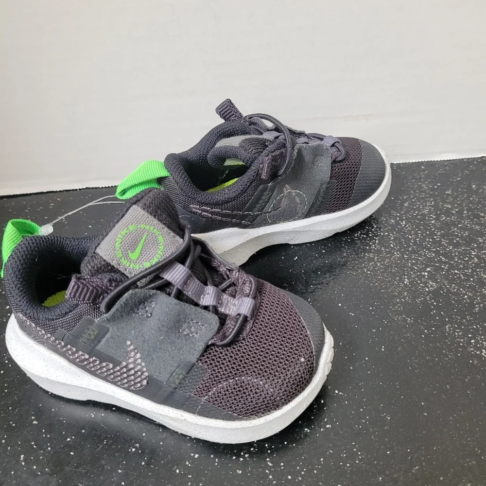 Nike Kids Crater Impact Black and Gray Sneakers with Green Accents